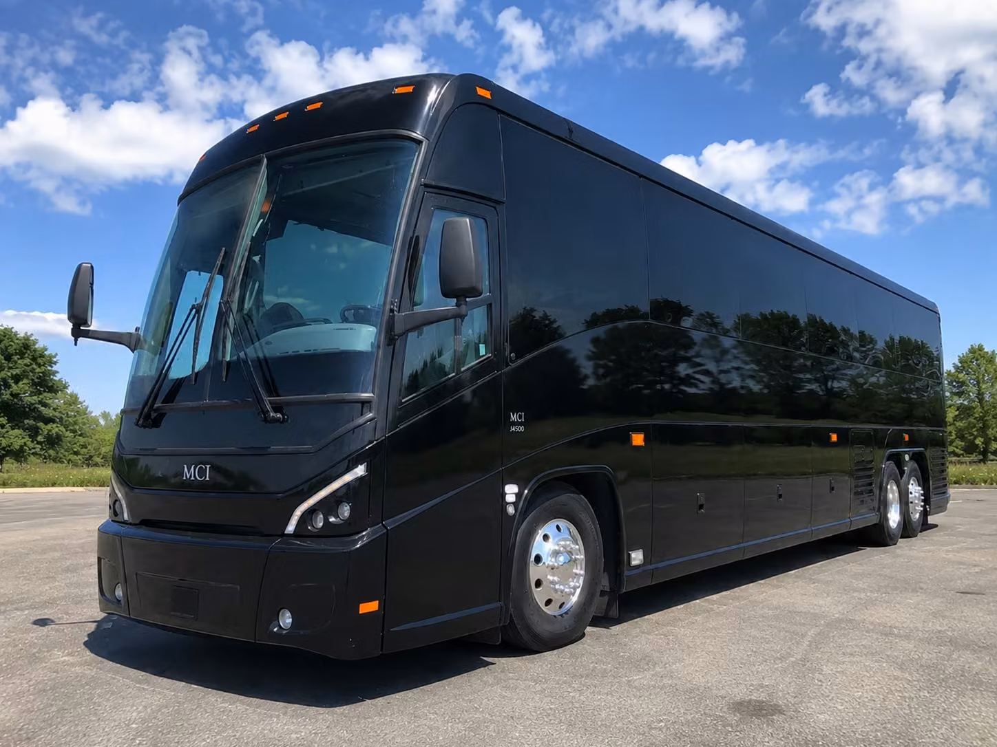 charterbusroanoke com is the easiest way to book corporate event shuttles in roanoke